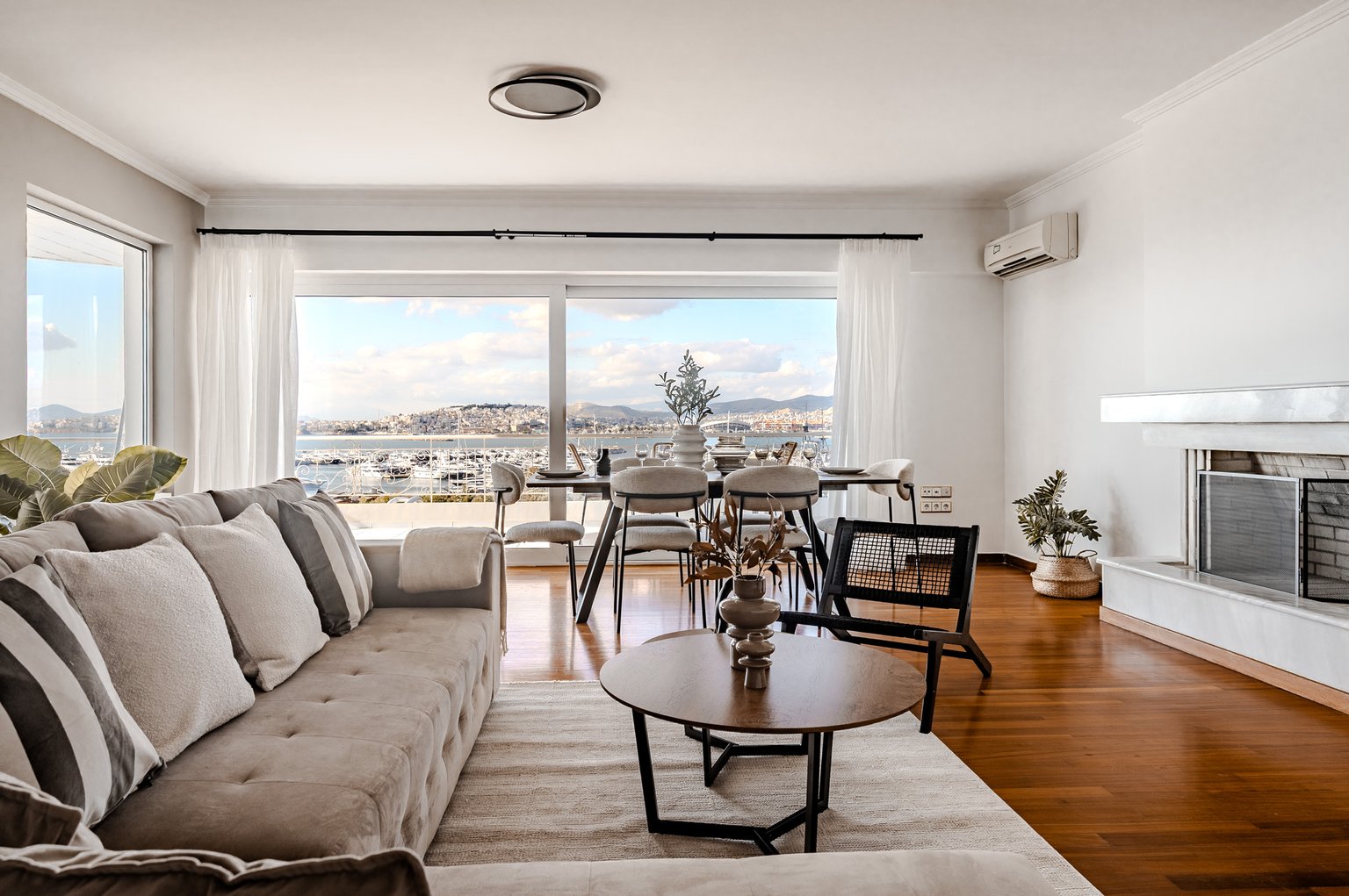 Bright furnished apartment with a sea view
